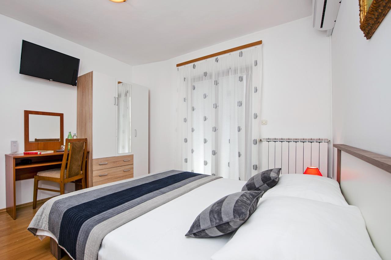 Ladonja Bb Rooms, Family Run Bed & Breakfast Rovinjsko Selo Exterior foto